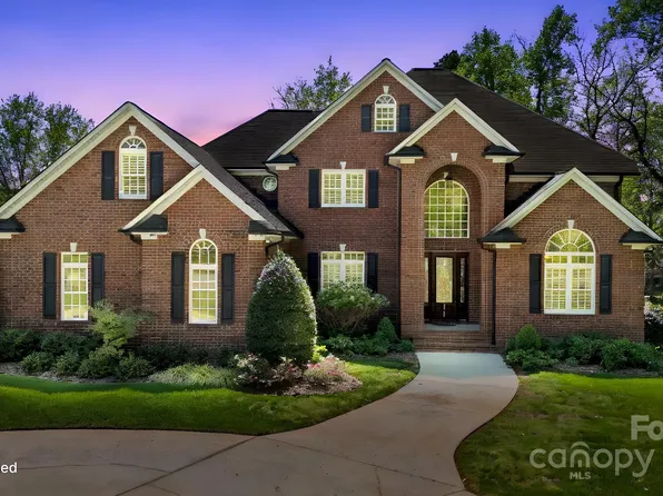 2840 Wheatfield Ct, Lincolnton, NC 28092