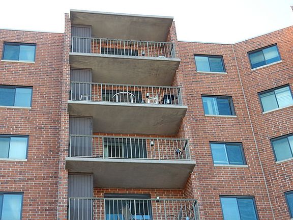 2nd image of 1 Bloomingdale Pl APT 605