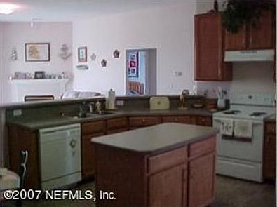 3rd image of 2822 Pebblewood Ln