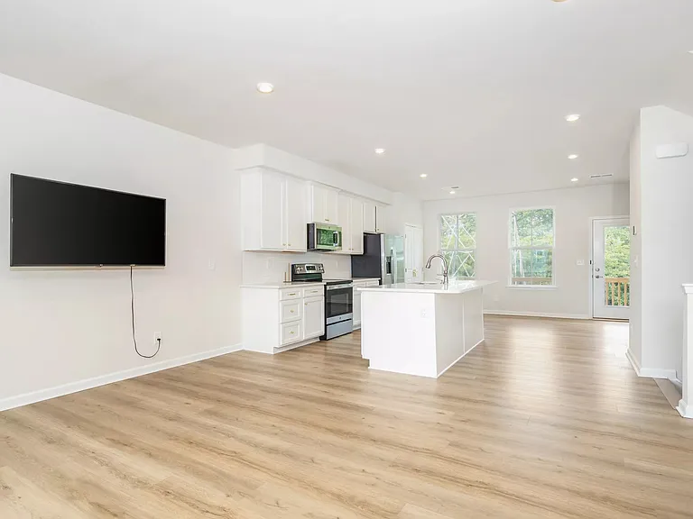 3310 Beeler Ln — Photo 13