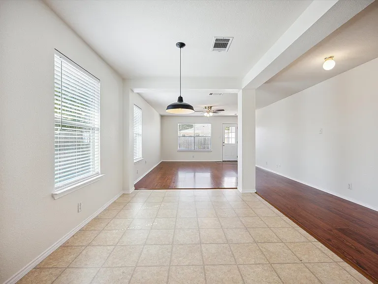 108 Loryn Dr — Photo 13
