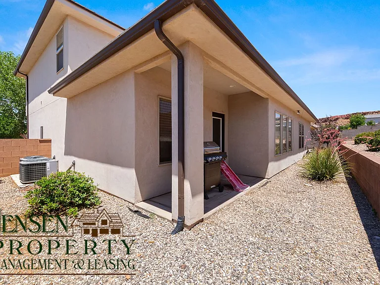 3252 E Tanoak Dr — Photo 32