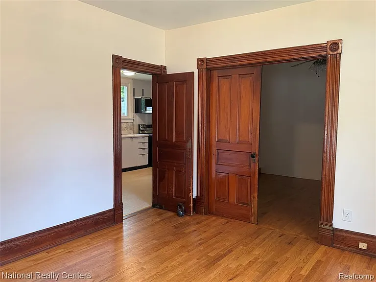825 W Main St — Photo 10