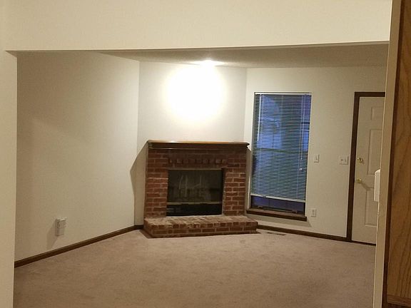 4th image of 9104 Elmhurst Dr