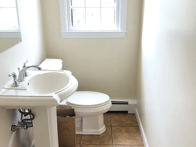 7 Oak St #5 — Photo 7