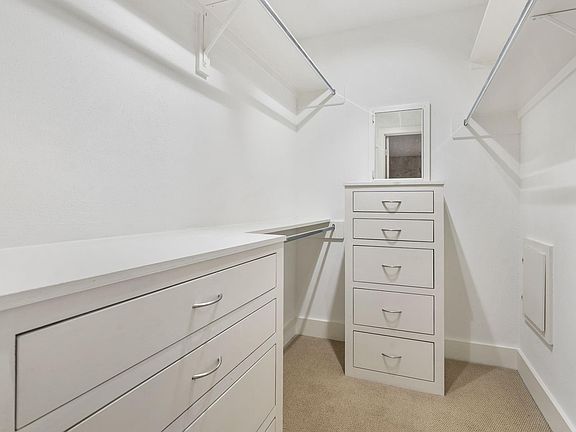 4th image of 1601 S Shepherd Dr APT 243