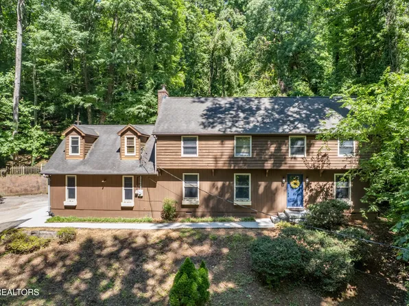 2529 Tall Pine Ln, Knoxville, TN 37920