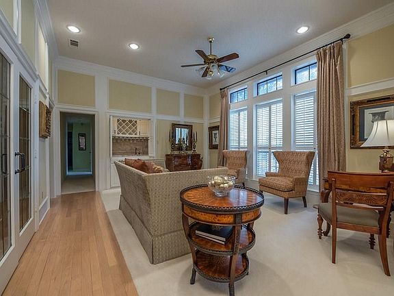 4th image of 3800 Marine Ct