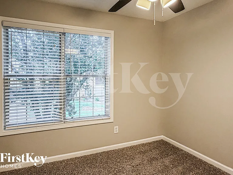 2701 Chadwick Ln NW — Photo 14
