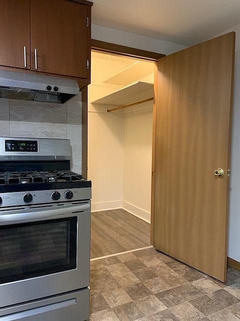 Kitchen closet