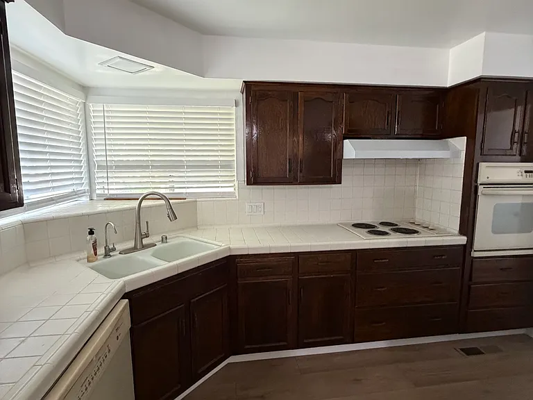 6620 N Sierra Vista Ave — Photo 9