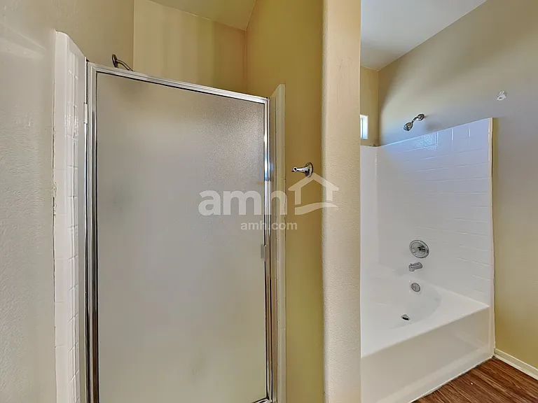 13240 W Watson Ln — Photo 14