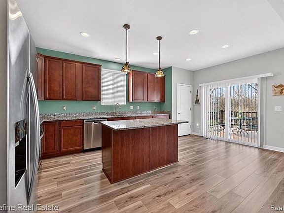 5th image of 4554 Cranston Rd