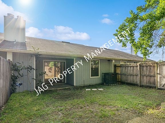 4th image of 7627 Indian Lakes Dr APT 2