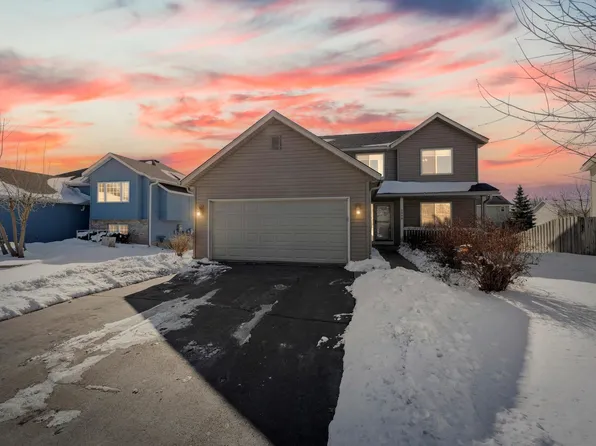 2998 Asarum Ct, Shakopee, MN 55379