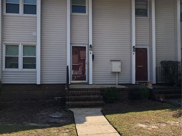599 Winding Creek Rd APT E, Fayetteville, NC 28305