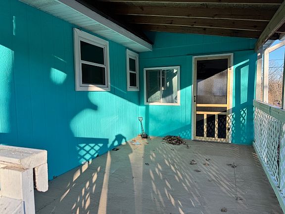 4th image of 403 N Pavillion Dr