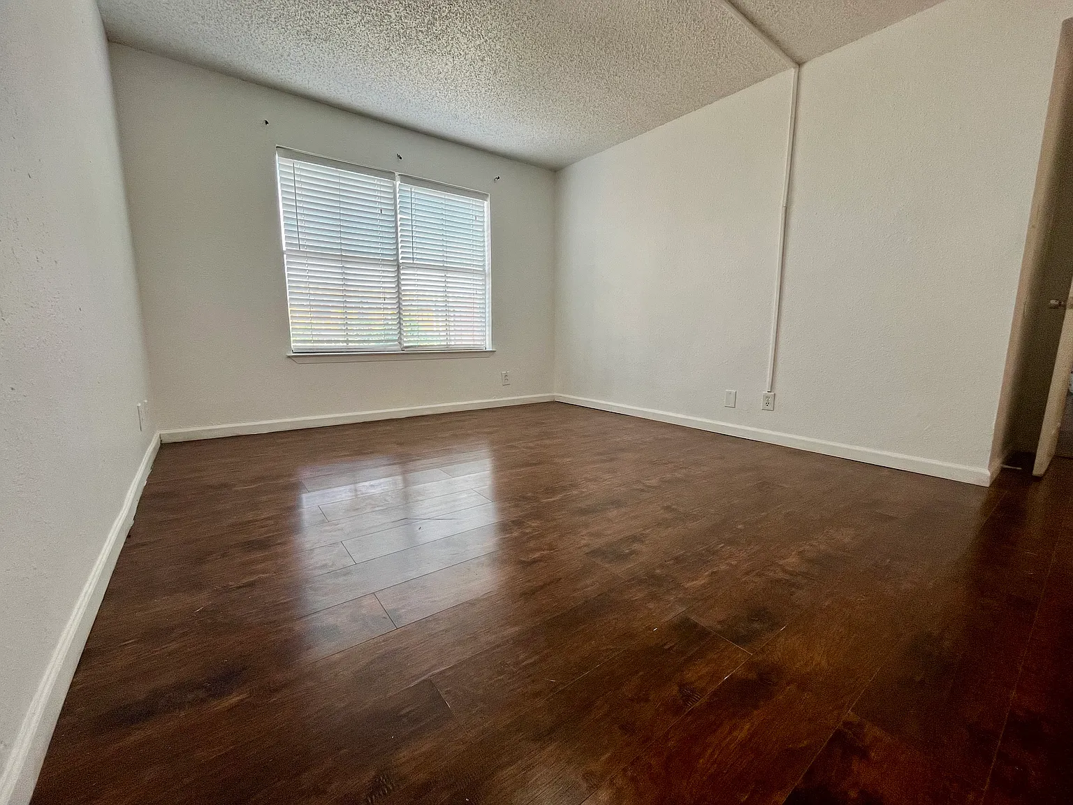 4700 Boulder Dr — Photo 2