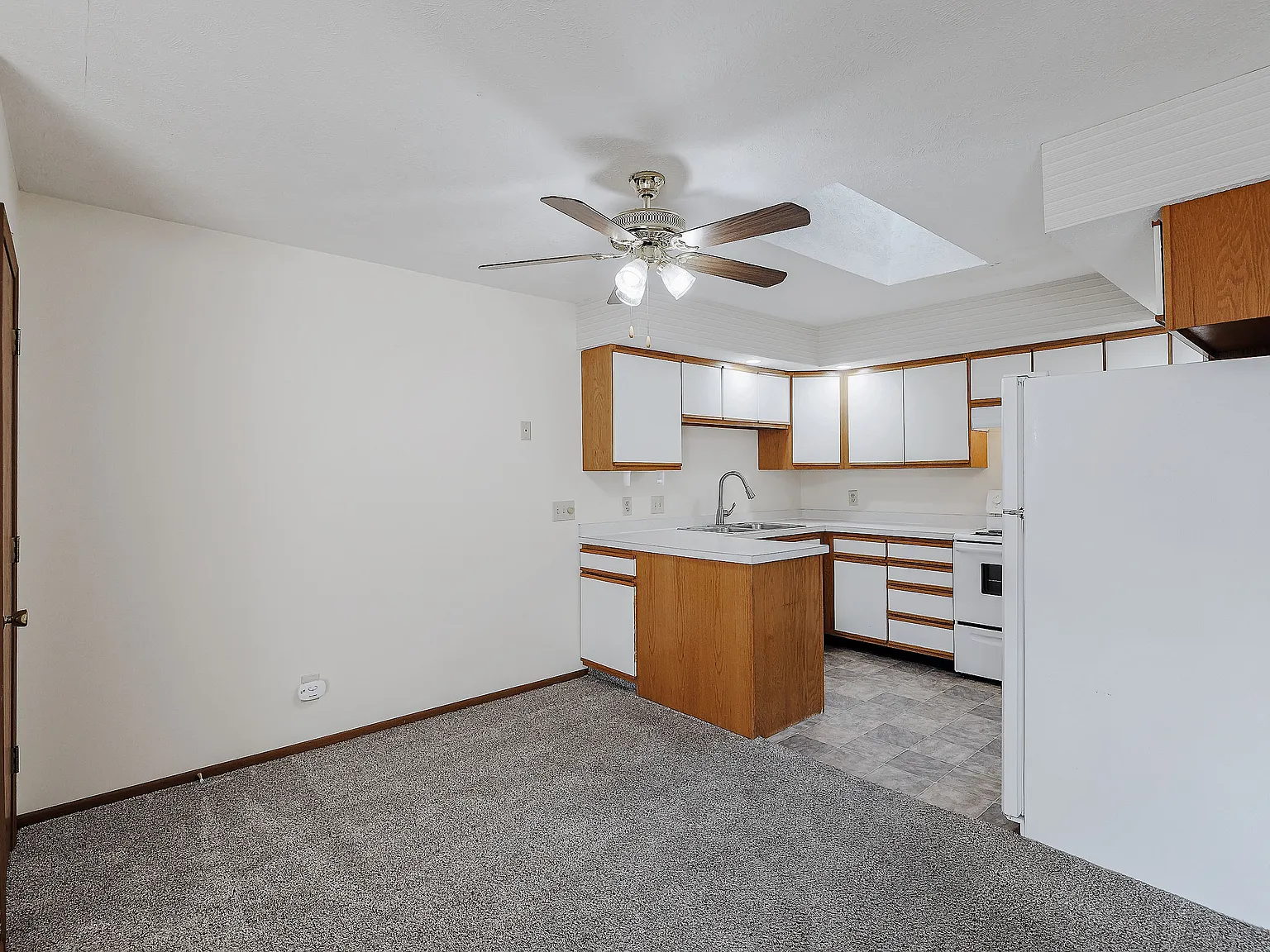 3 bed, 1792 sqft, $1,519 — Photo 4