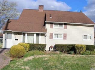 164 Bloomingdale Rd, Levittown, NY 11756