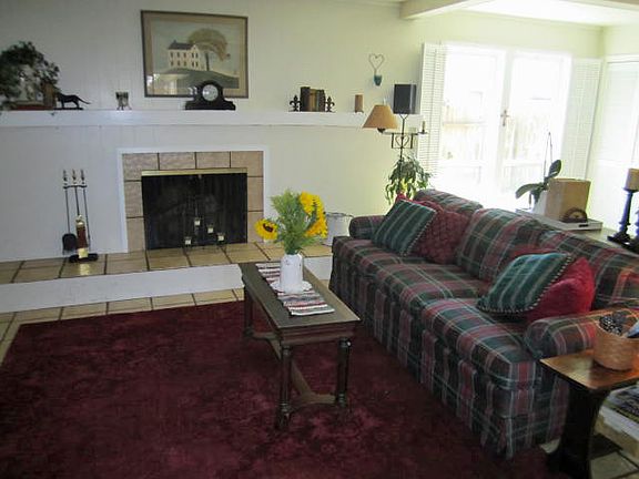 5th image of 351 La Setta Dr