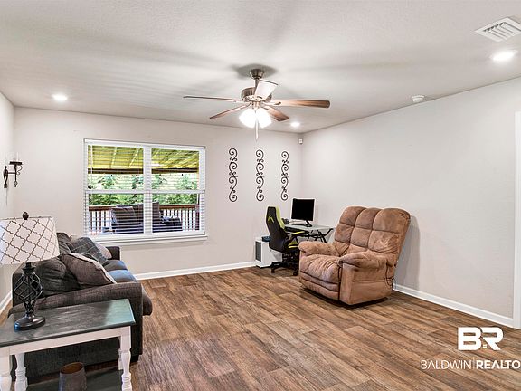 4th image of 26046 Gilmore Way