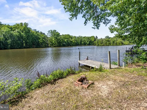 119 Lakeview Dr, Woodstown, NJ 08098