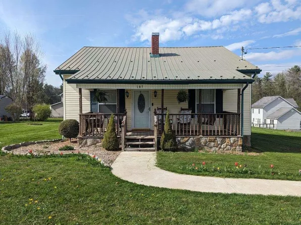 107 Craft Ct, Daniels, WV 25832