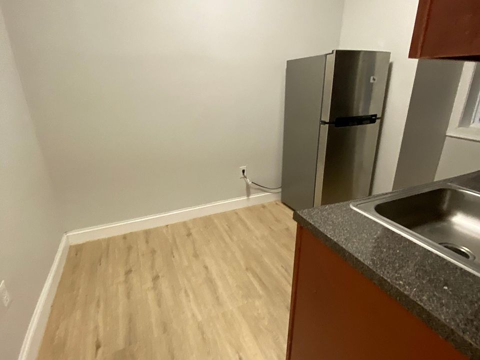 2nd image of 6400 Park Ave