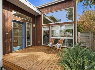 711 N 97th St, Seattle, WA 98103