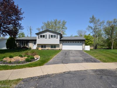 4856 Clinton Way Dr, Waterford, MI, 48328