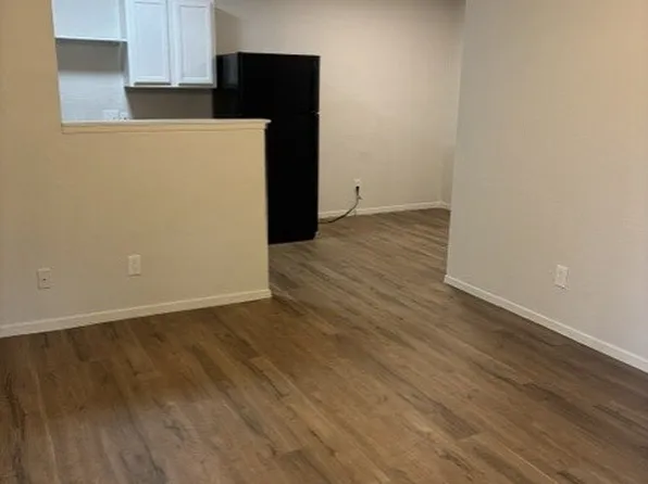 115 W Rogers St #4, Arlington, TX 76011