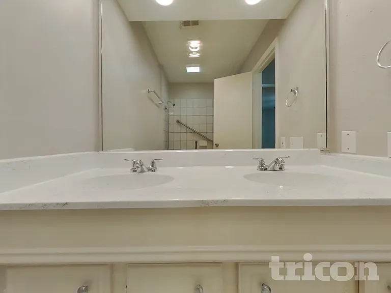 4422 Monteith Dr — Photo 15