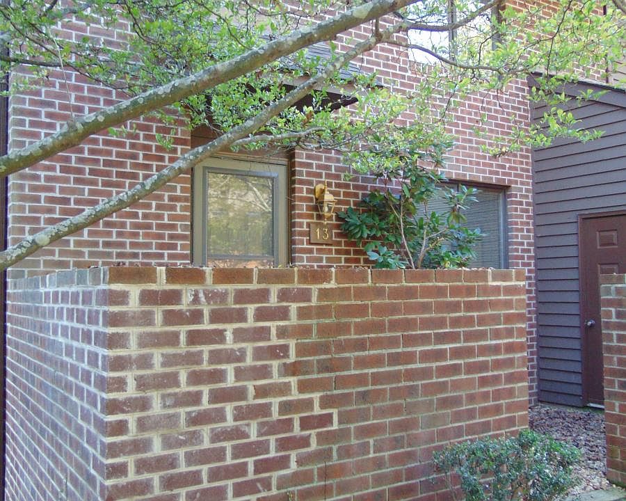 Complete view of the entry (front door to the left and shed