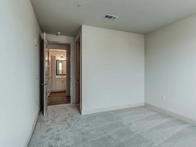 The Heights at Ridgewalk Townhomes & Apartments — Photo 36