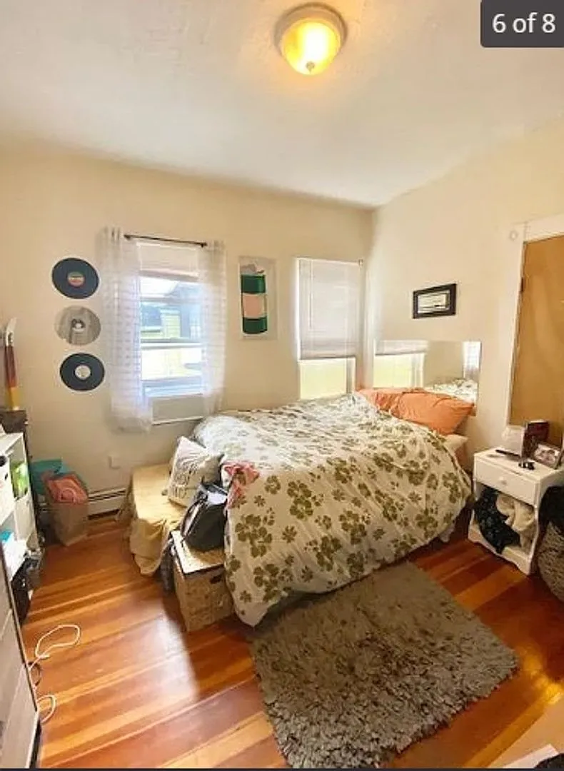 4 Bed in Mission Hill Close to Brigham Circle — Photo 2