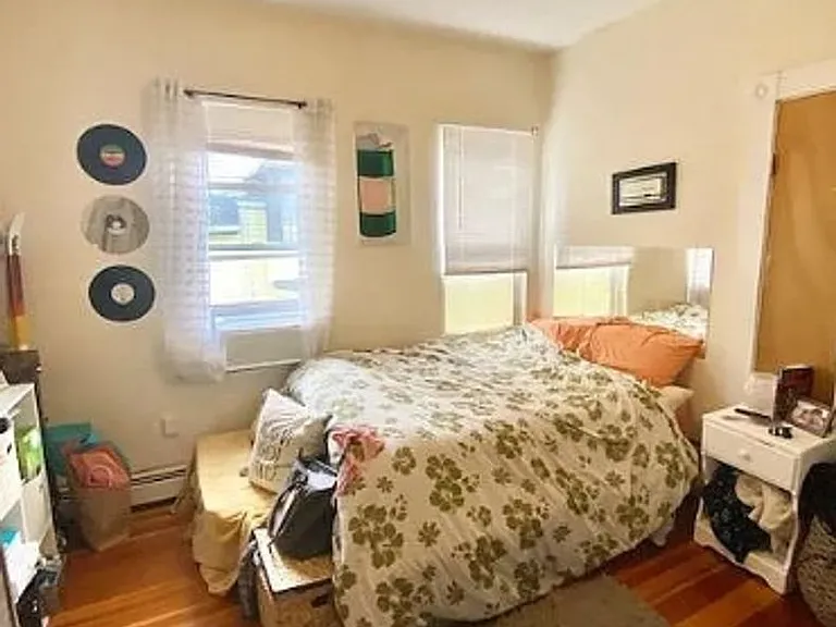 2-4 Darling St — Photo 2