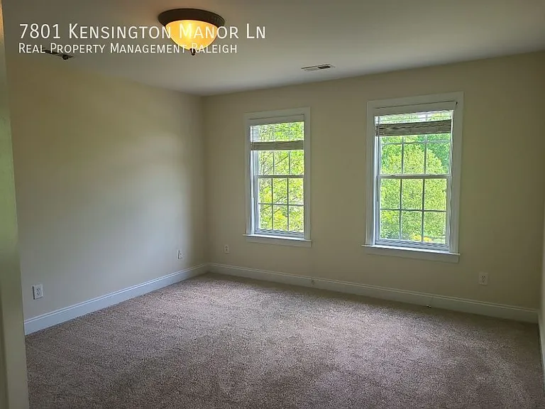 7801 Kensington Manor Ln — Photo 14