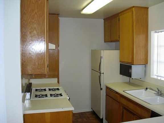 4th image of 10201 Woodbine St APT 106