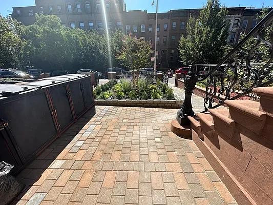 Rented by Douglas Elliman | media 16