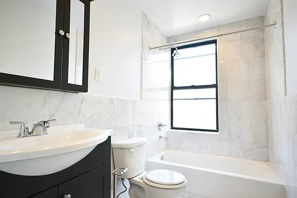 Rented by Bold New York | media 24
