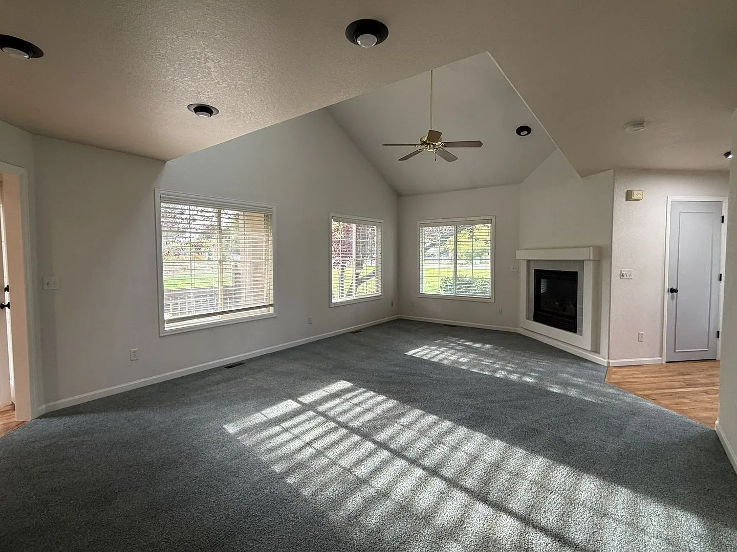 Spacious 3-Bedroom Condo with Vaulted Ceilings, Private Patio & Attached Garage — Photo 3