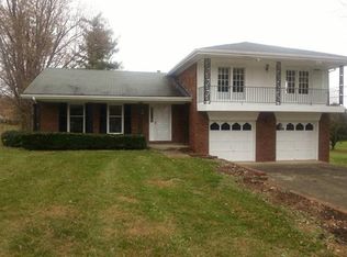 570 Springhill Rd, Danville, KY 40422