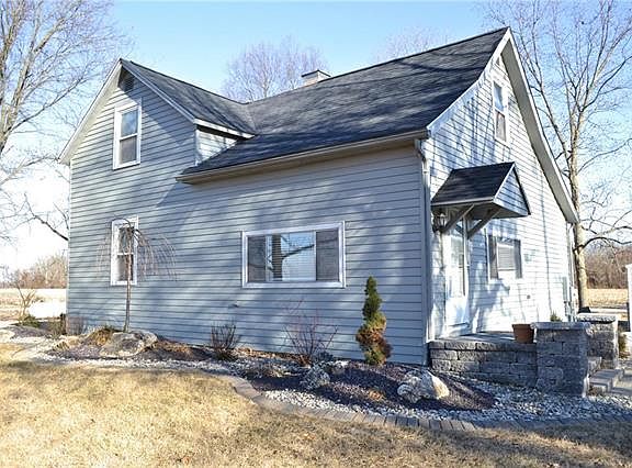 5th image of 5702 Saint James Dr
