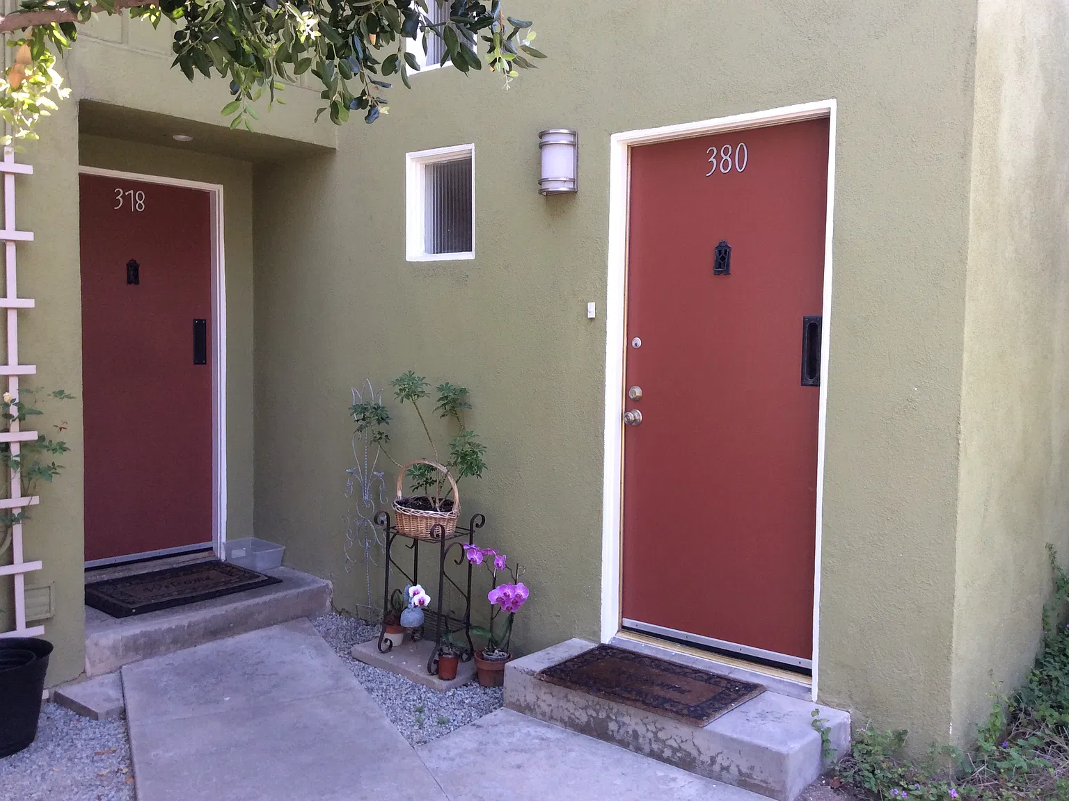 2 bed, 1.5 bath, 1200 sqft, $3,250 — Photo 2
