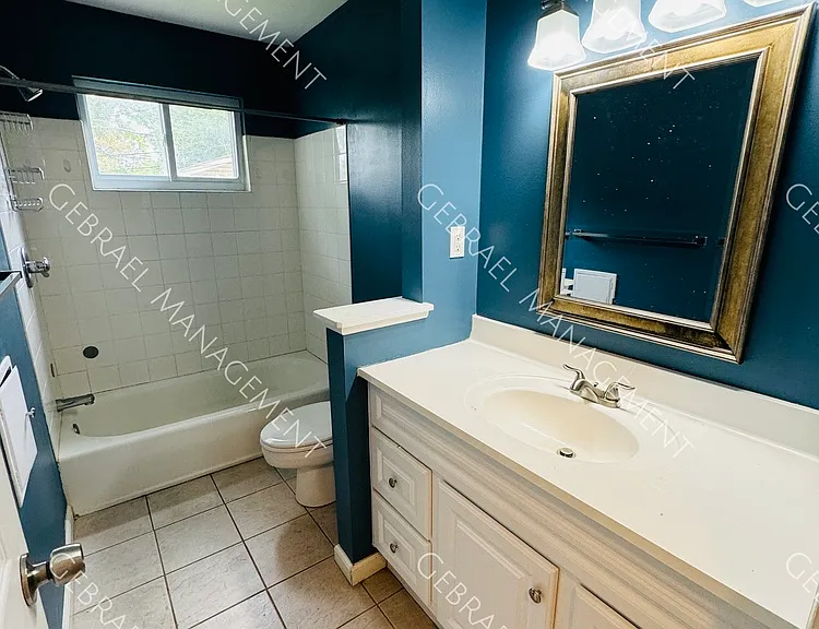 24332 Cunningham Ave — Photo 3