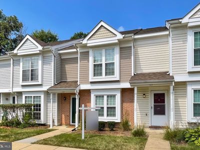 106 Saint Charles Sq, Sterling, VA, 20164