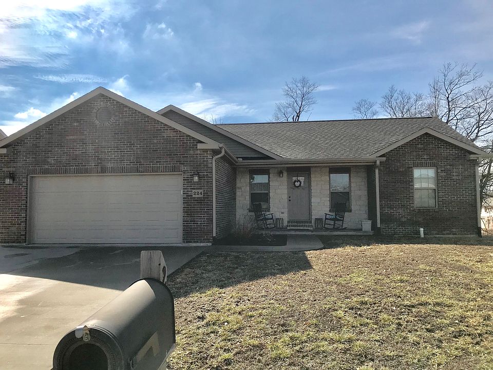 1st image of 224 Tradition Dr