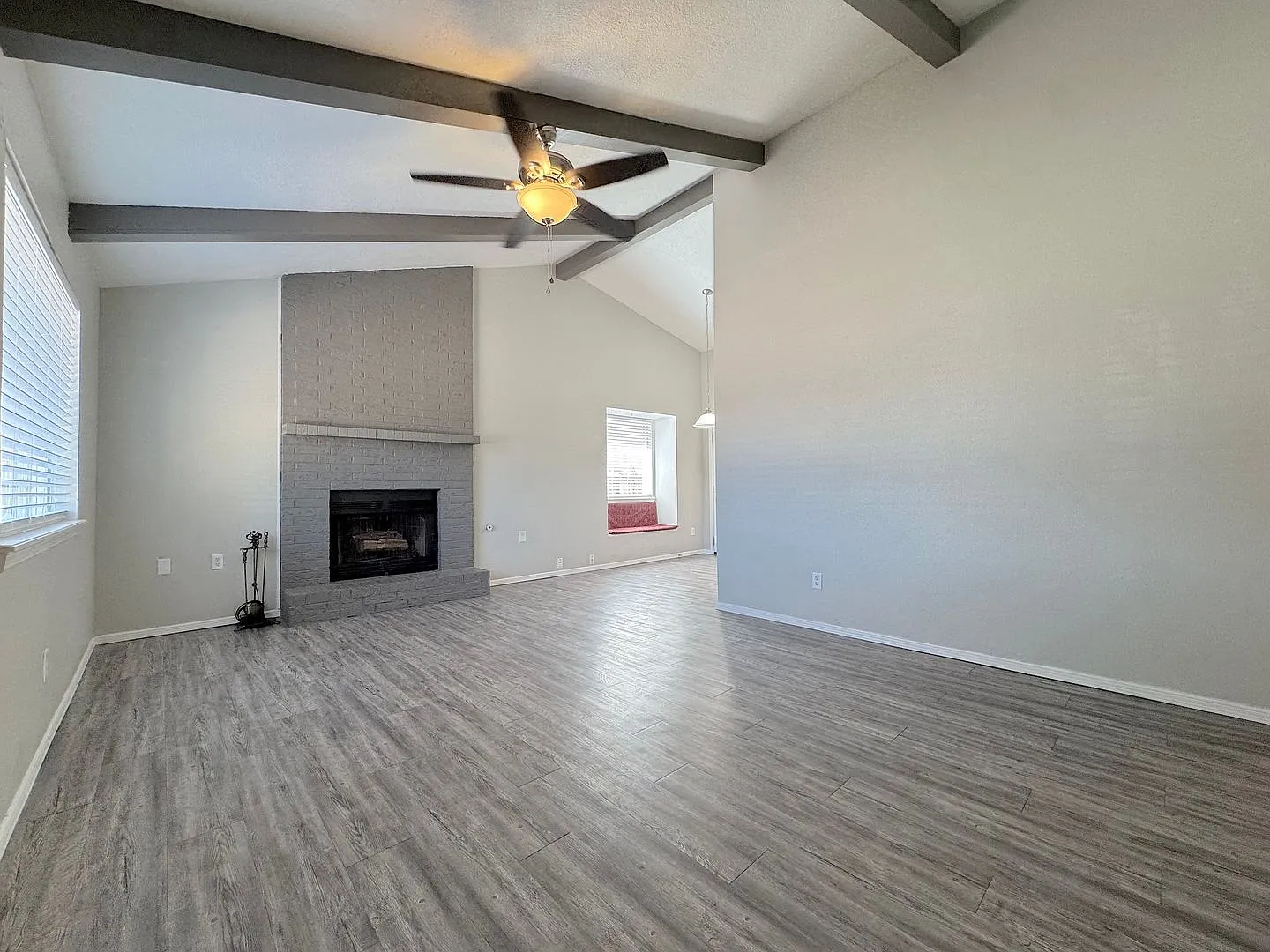 East El Paso 3bed/2bath Refrig A/C! — Photo 3