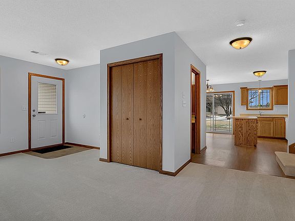 2nd image of 522 Graceview Loop